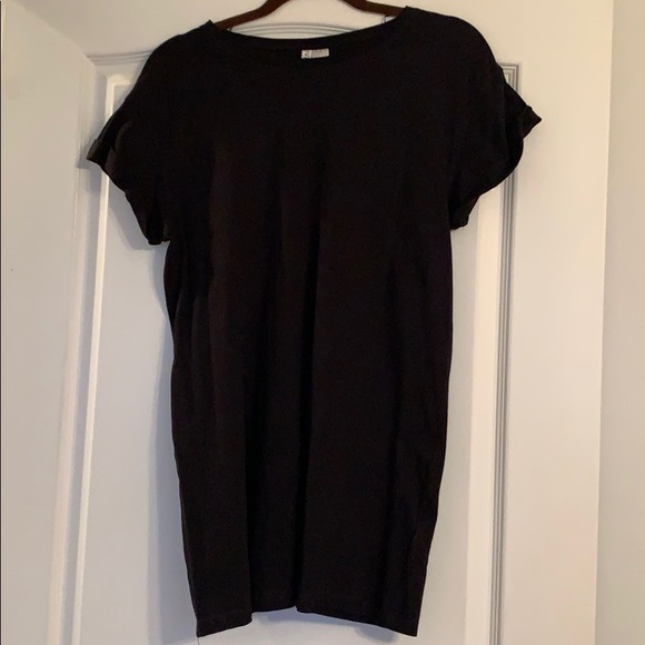 divided t shirt dress